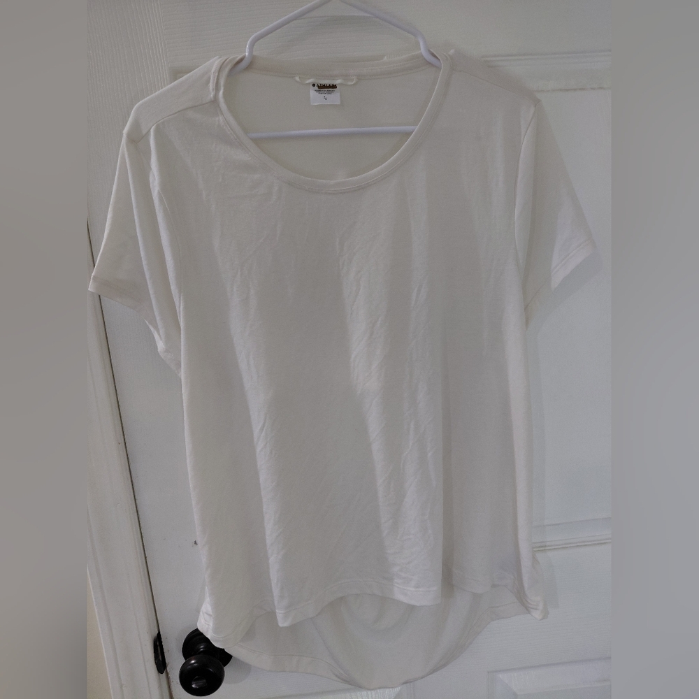 Athleta  Women's Size XL Cream Short Sleeve Tee